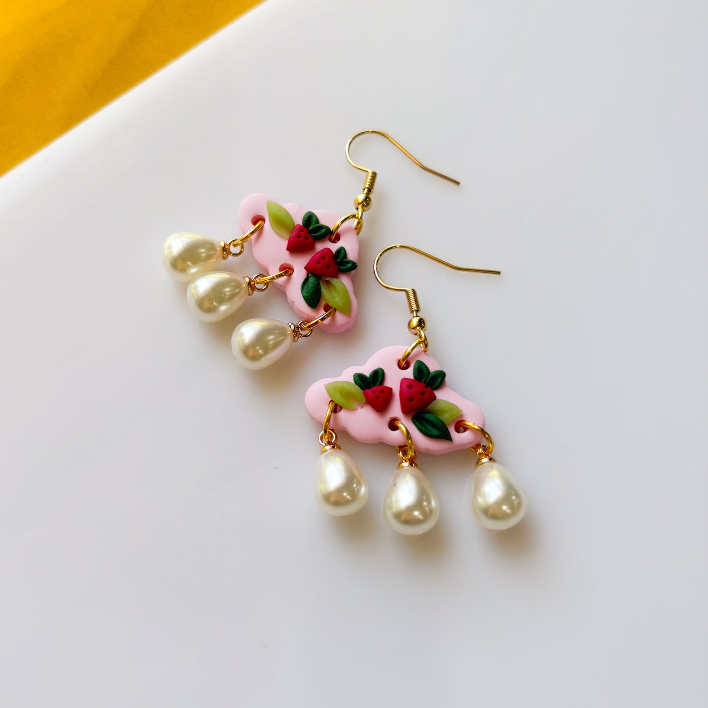 STRAWBERRY CLOUD EARRINGS