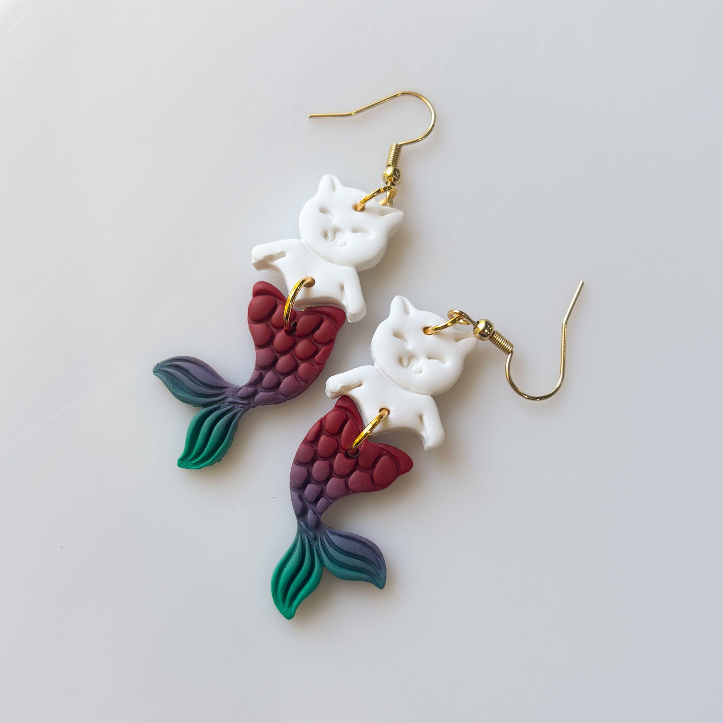 CAT FISH EARRINGS (RED PURPLE GREEN)