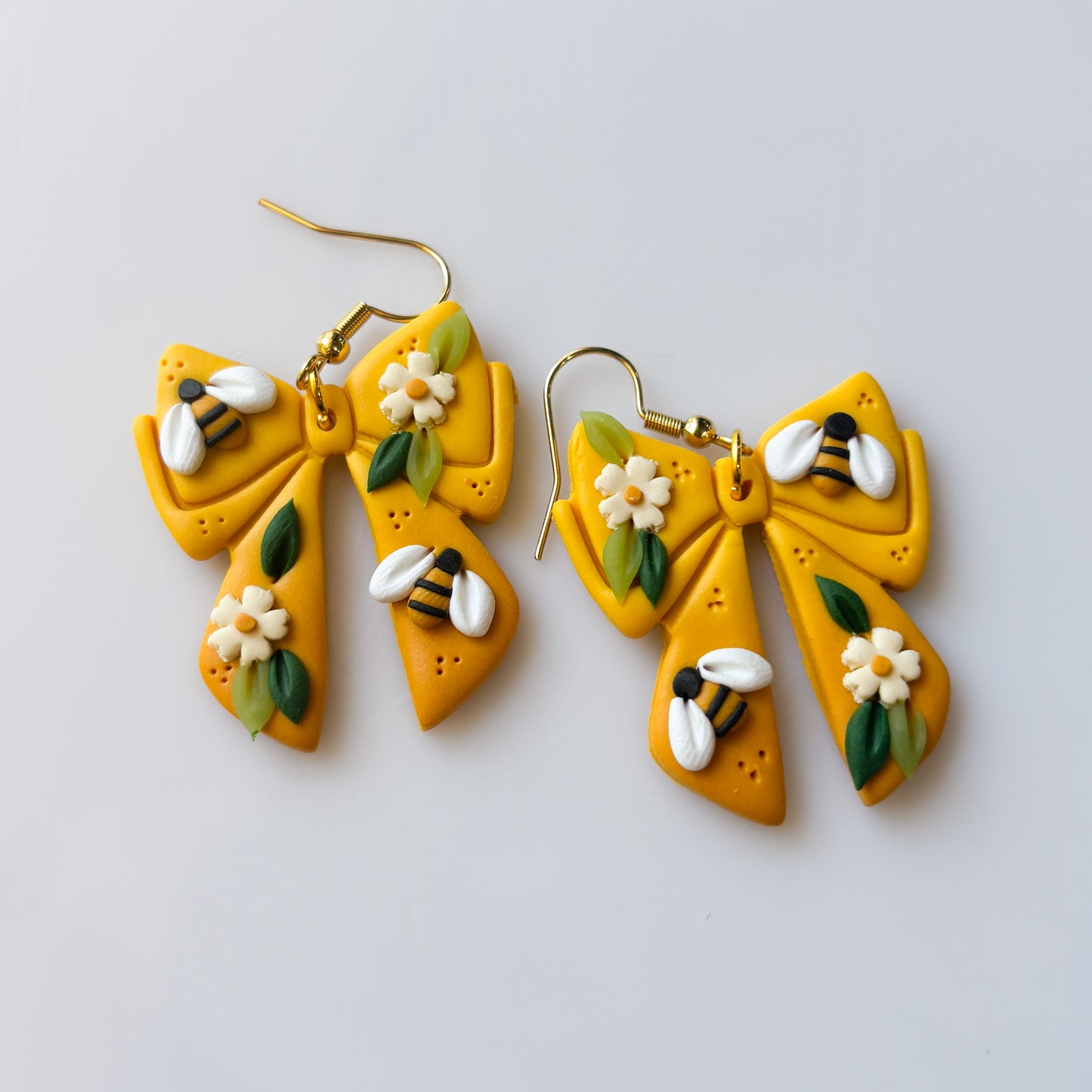 HONEYBEE BOW EARRINGS