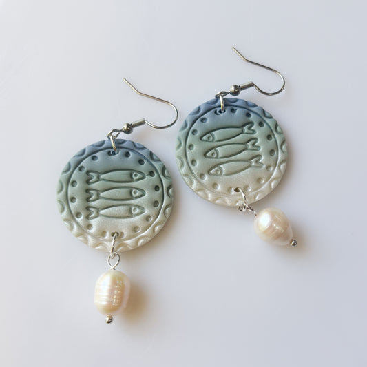 FISH TRIO CIRCLE EARRINGS