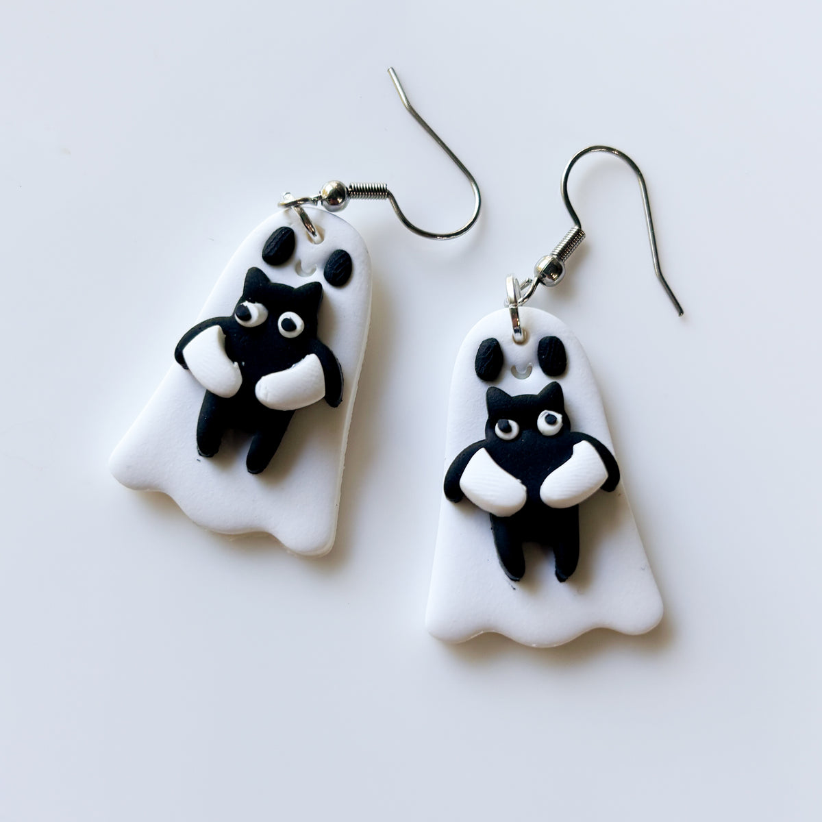 GHOST HOLDING CATS EARRINGS