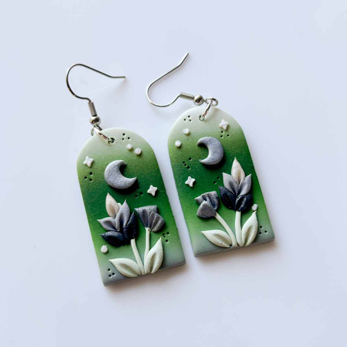GREEN ARCH EARRINGS