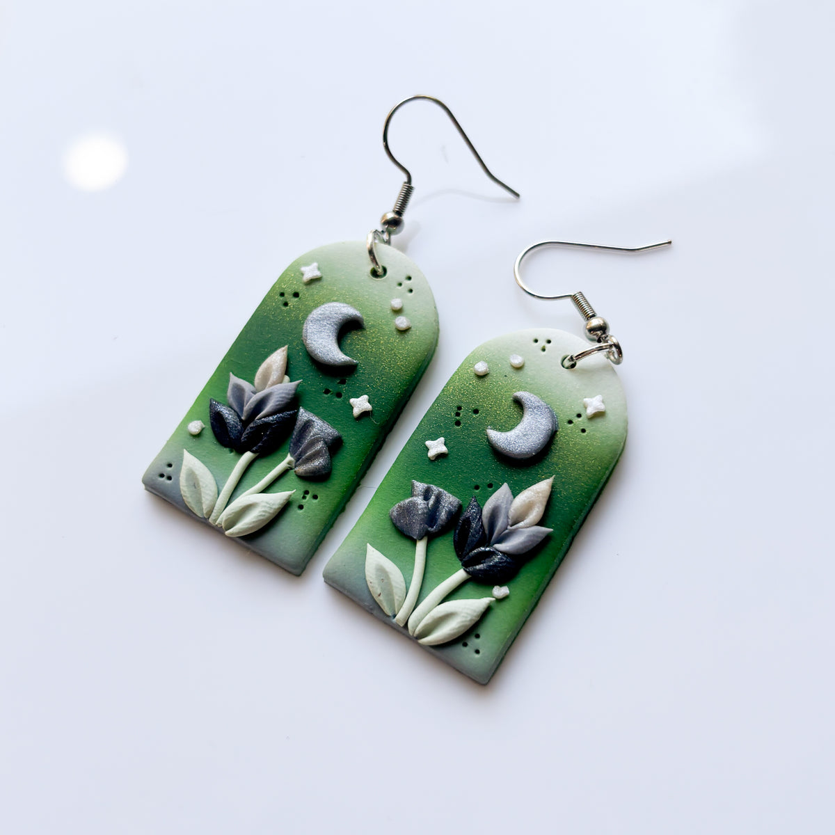 GREEN ARCH EARRINGS