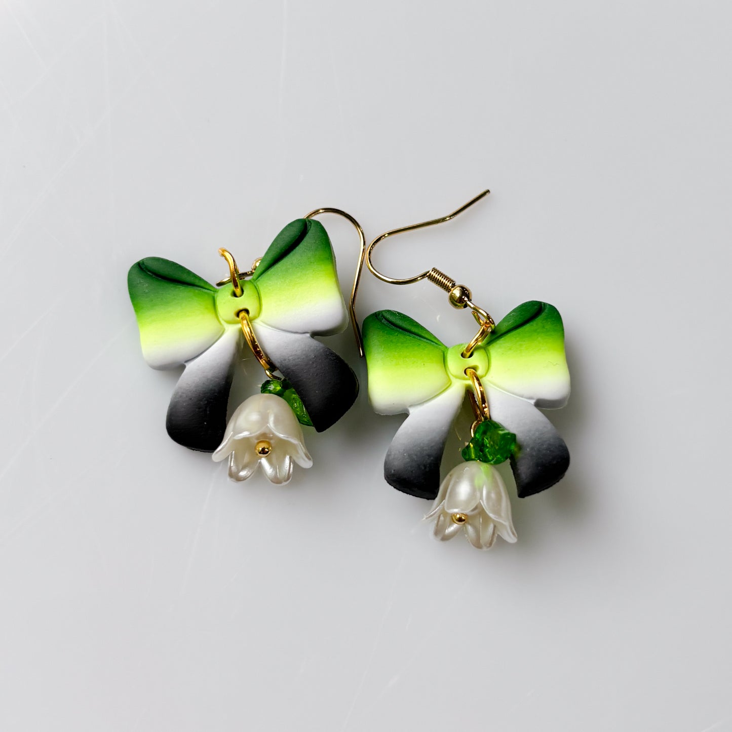 AROMANTIC PRIDE EARRINGS