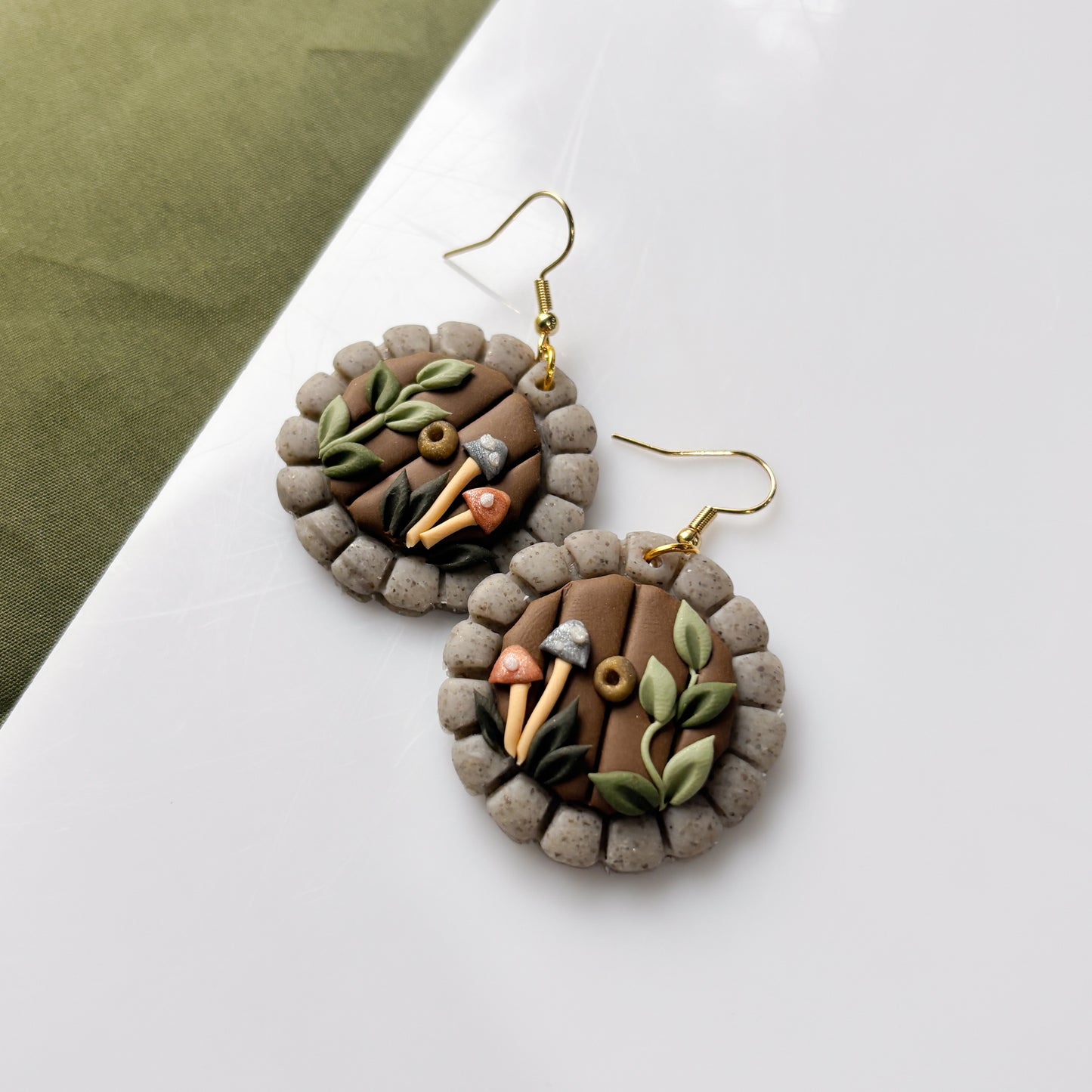 ROUND FOREST DOOR EARRINGS