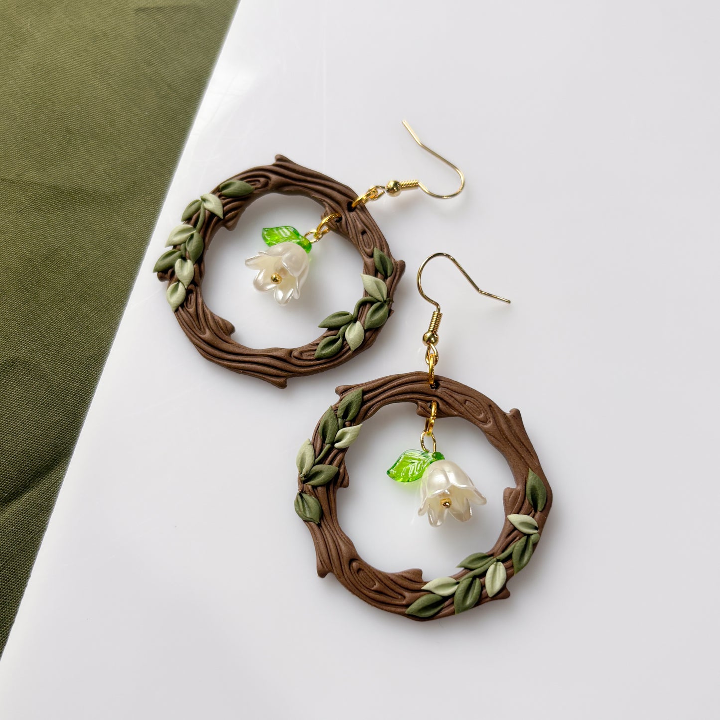 WODLAND VINE CIRCLE EARRINGS