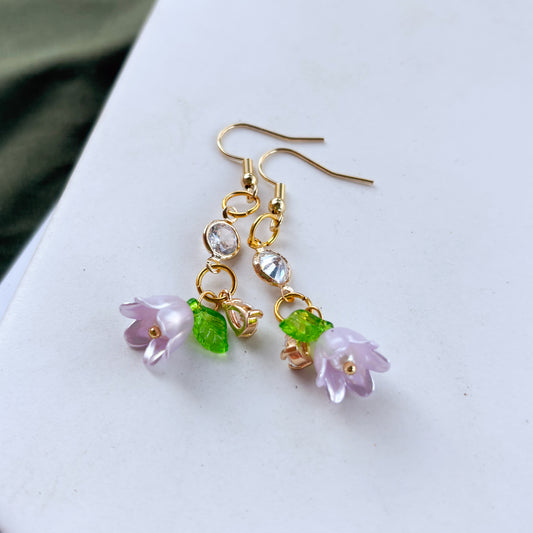 PURPLE FLOWER & GEM CHARM EARRINGS