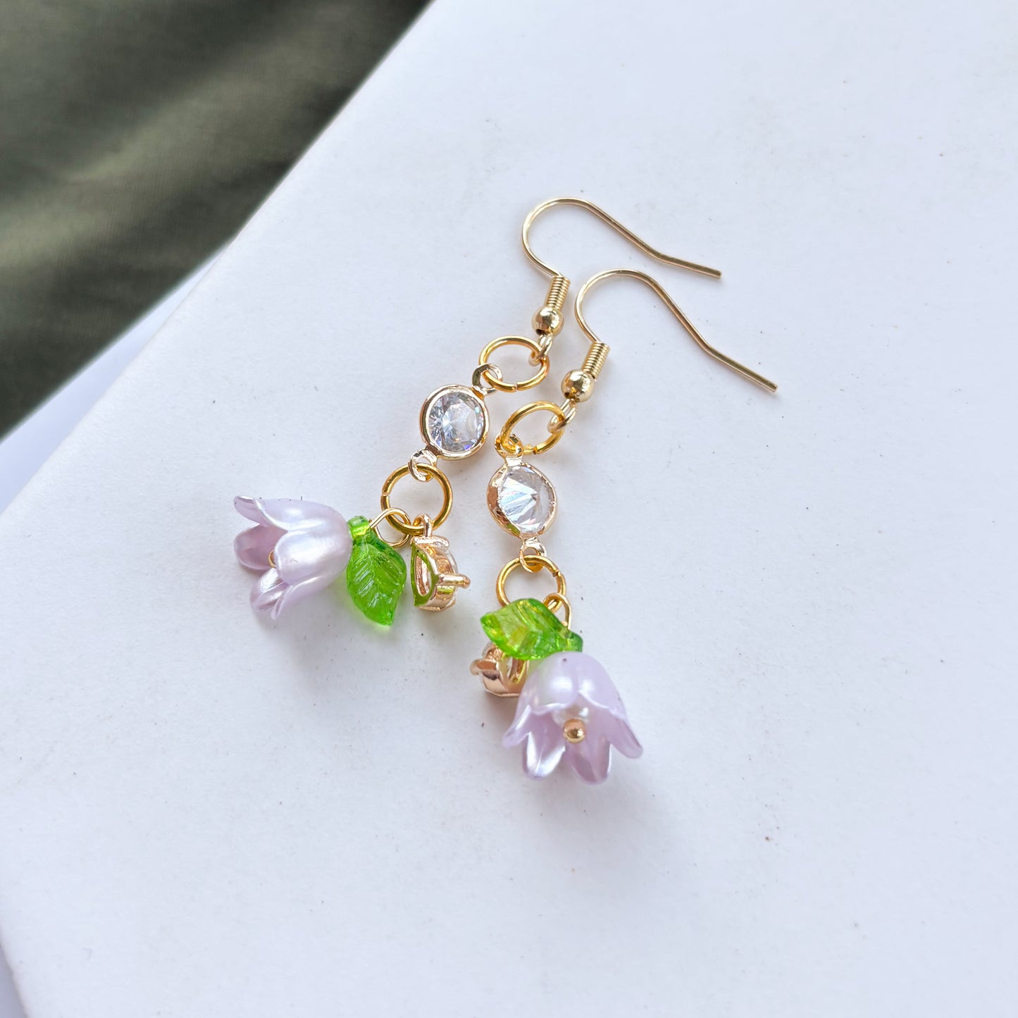 PURPLE FLOWER & GEM CHARM EARRINGS