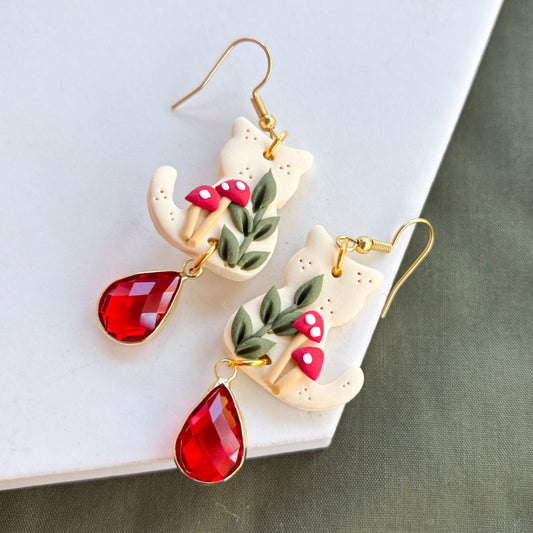 MUSHROOM CAT EARRINGS