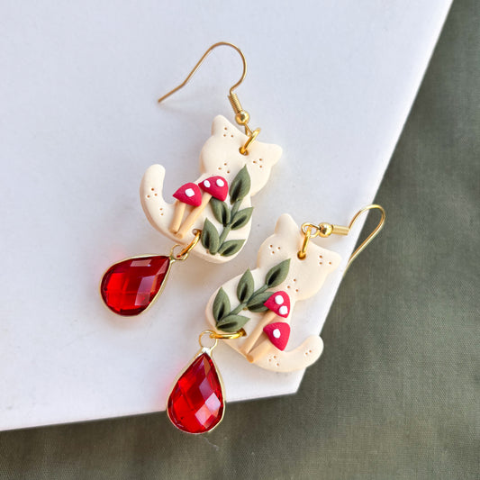 MUSHROOM CAT EARRINGS
