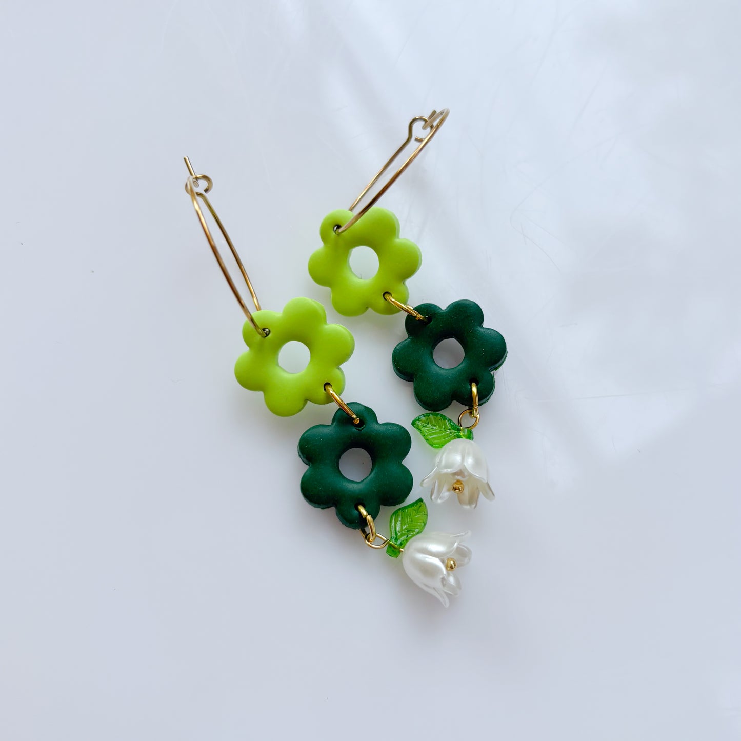 GREEN FLOWER EARRINGS (HOOPS)