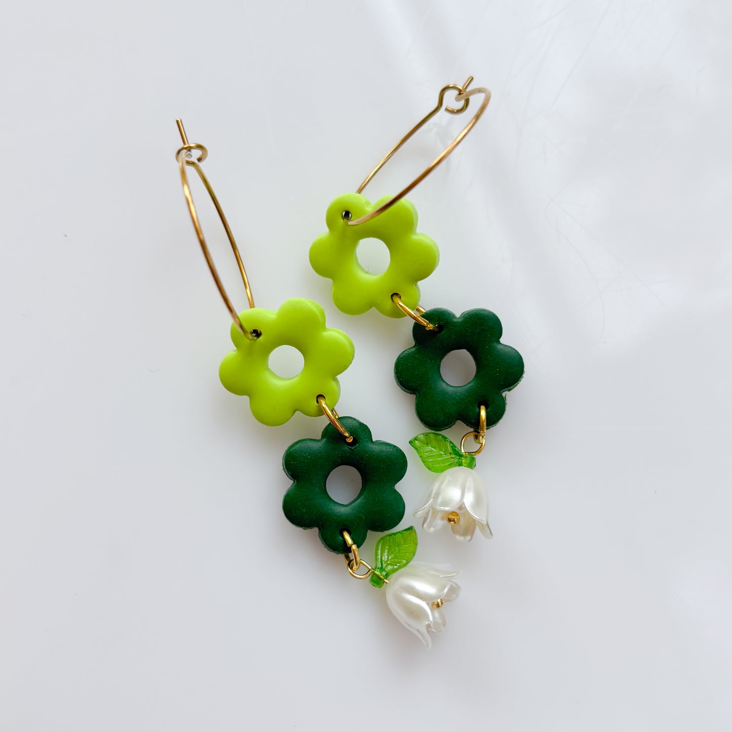 GREEN FLOWER EARRINGS (HOOPS)
