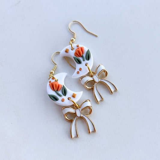 WHITE POPPY MOON EARRINGS (MEDIUM)