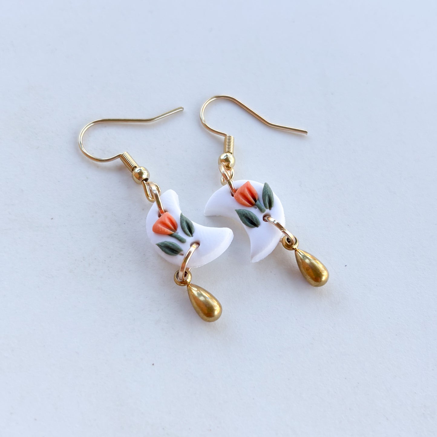 WHITE POPPY MOON EARRINGS (MINI)