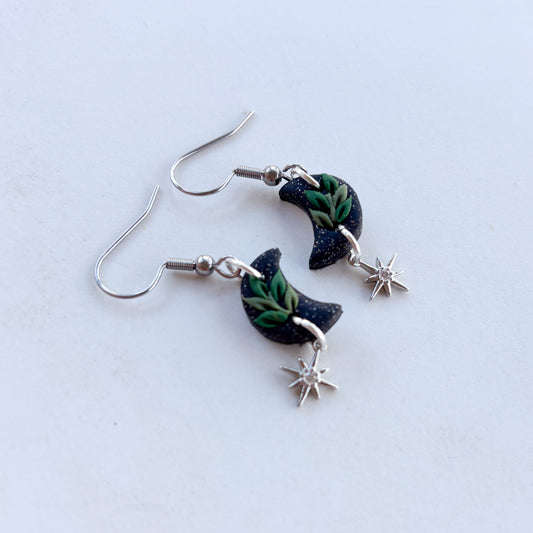 BLACK SPARKLE HARVEST VINE MOON EARRINGS (MINI)