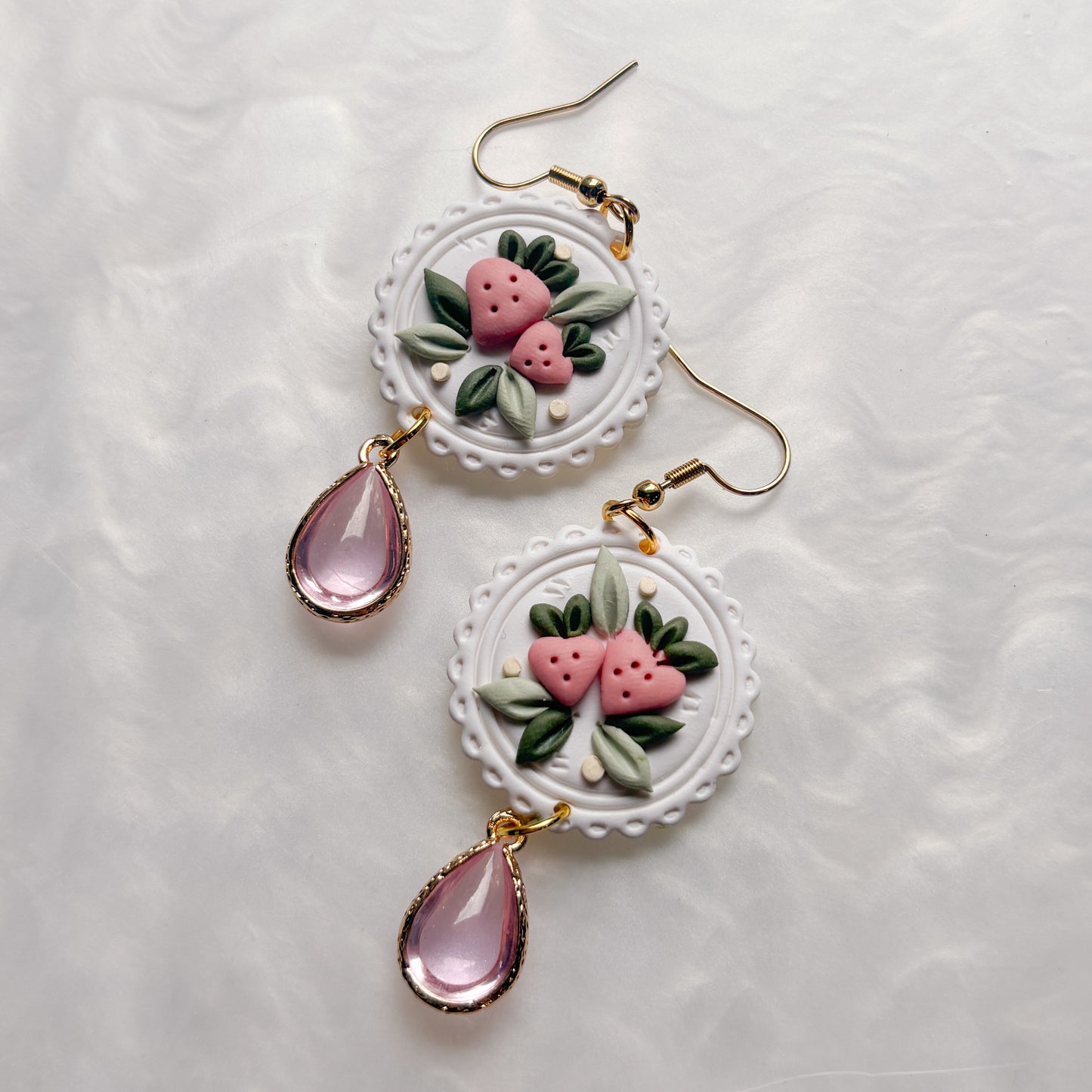 STRAWBERRY CIRCLE EARRINGS