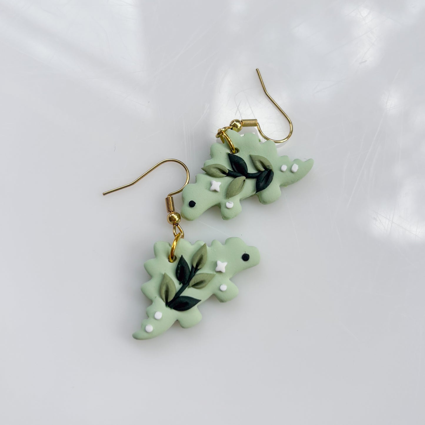 GREEN VINE DINO EARRINGS (STEGO)
