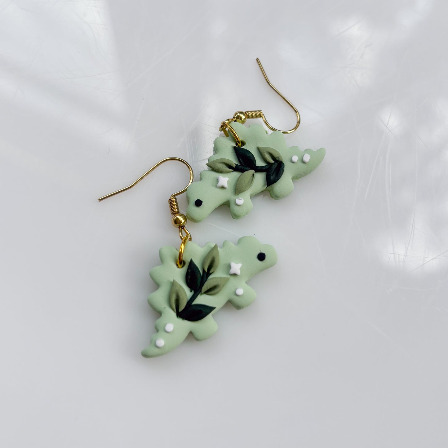 GREEN VINE DINO EARRINGS (STEGO)