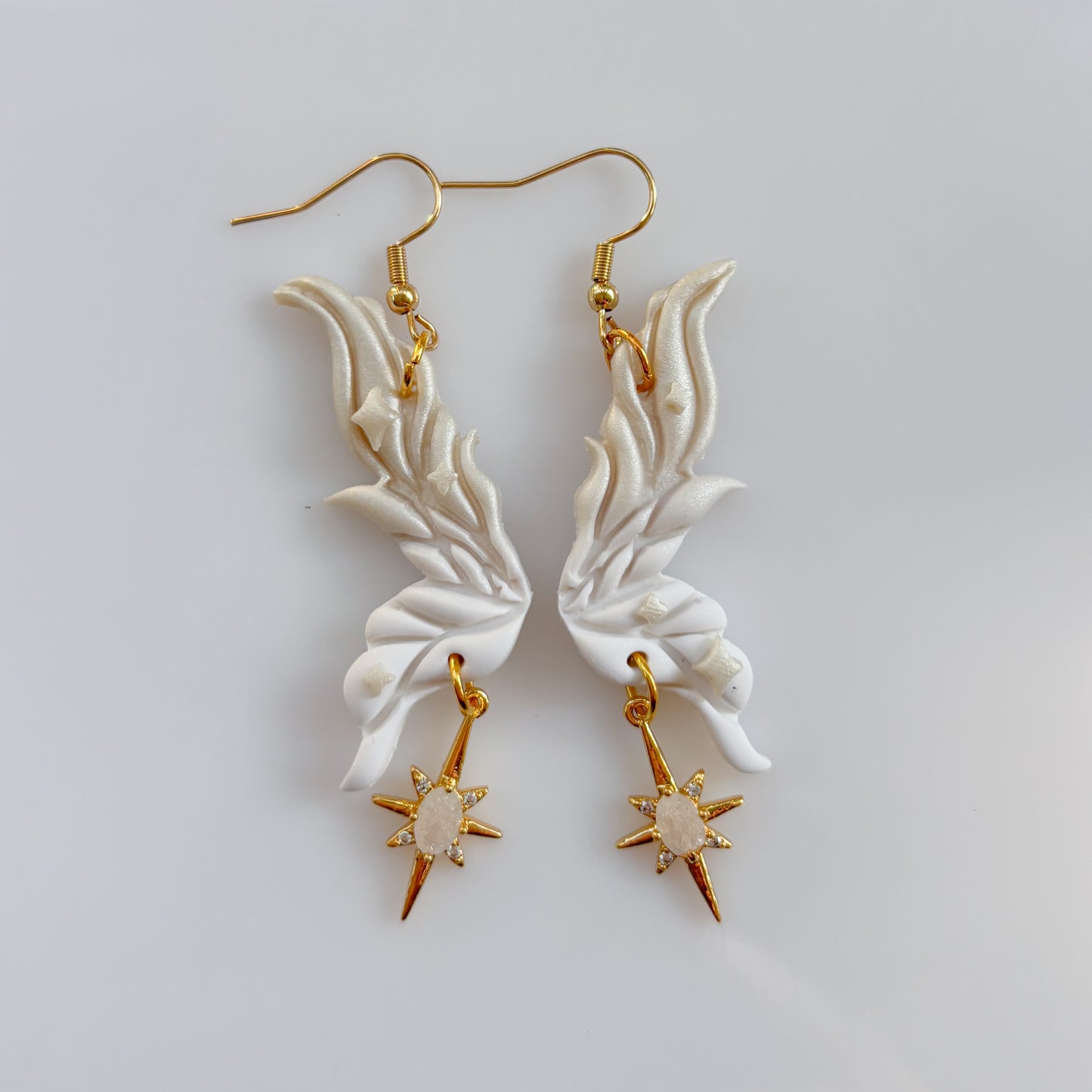 ANGEL WING EARRINGS (PEARLY WHITE)