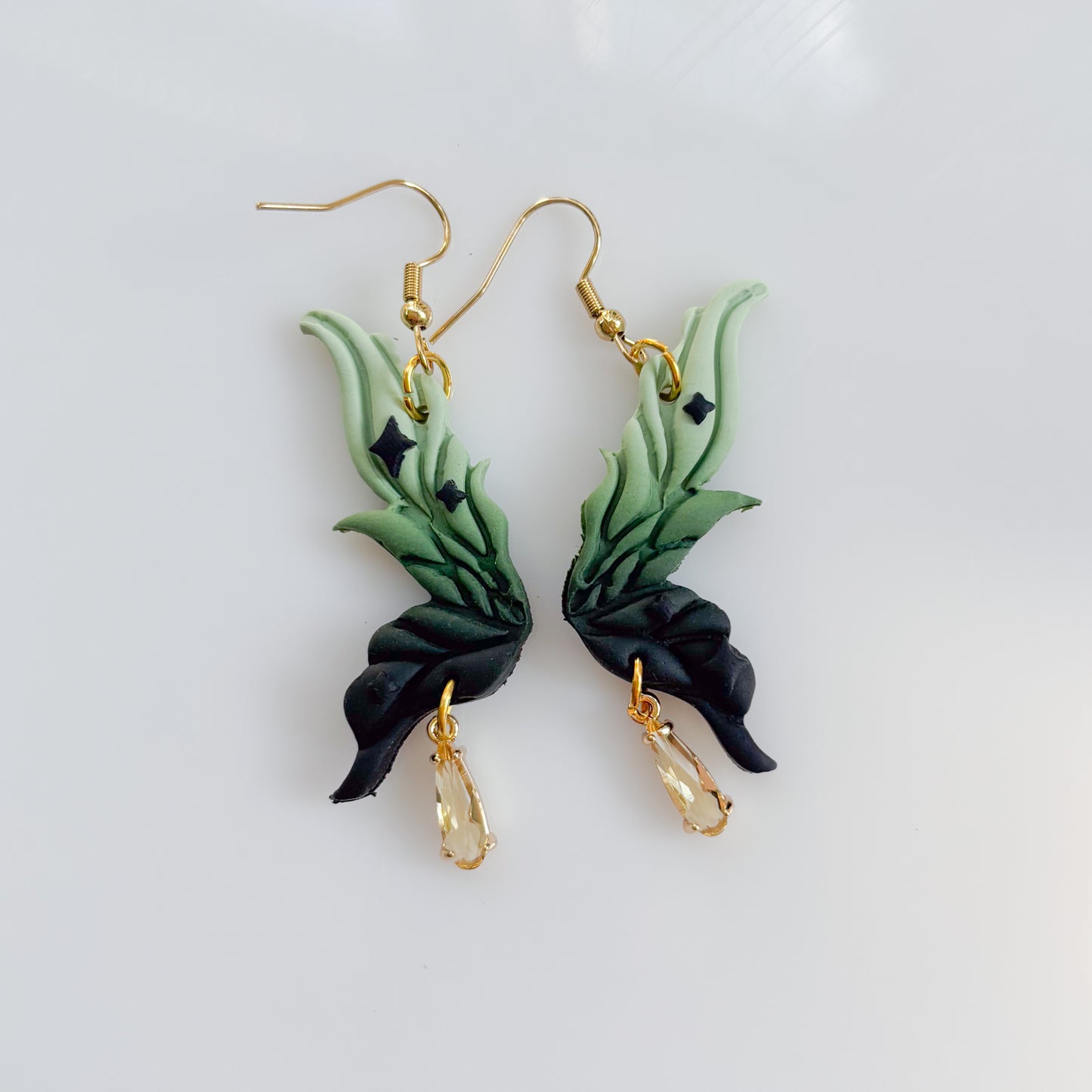 GOBLIN GREEN FAIRY WING EARRINGS (GREEN/BLACK)