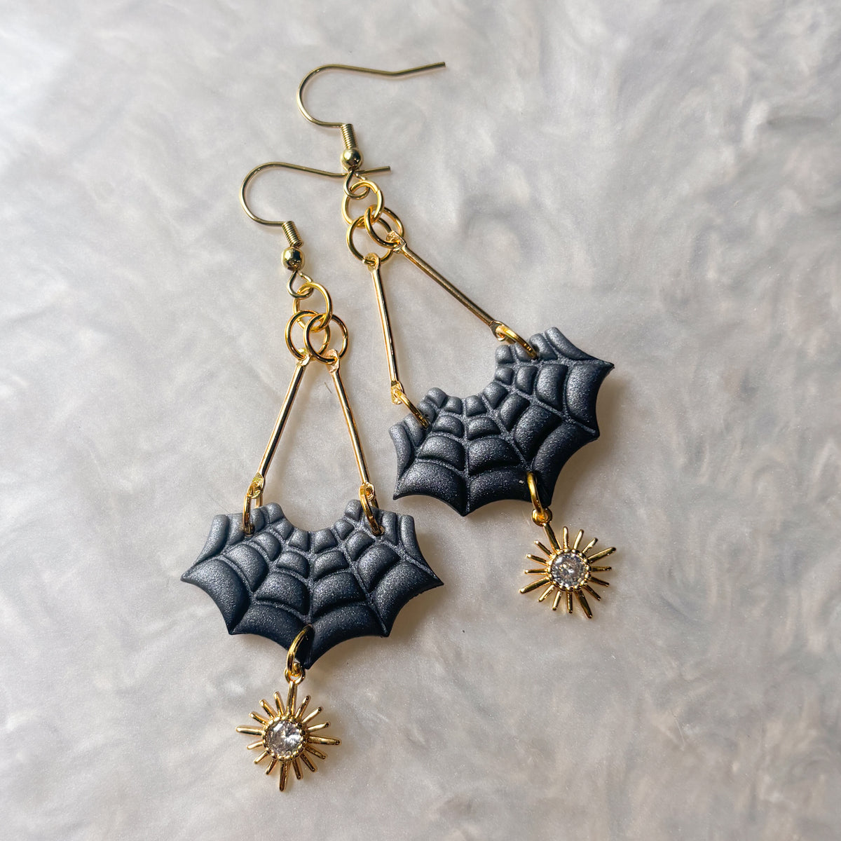 SPIDERWEB GREY EARRINGS
