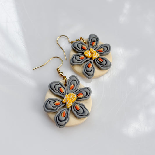 OYSTER EARRINGS