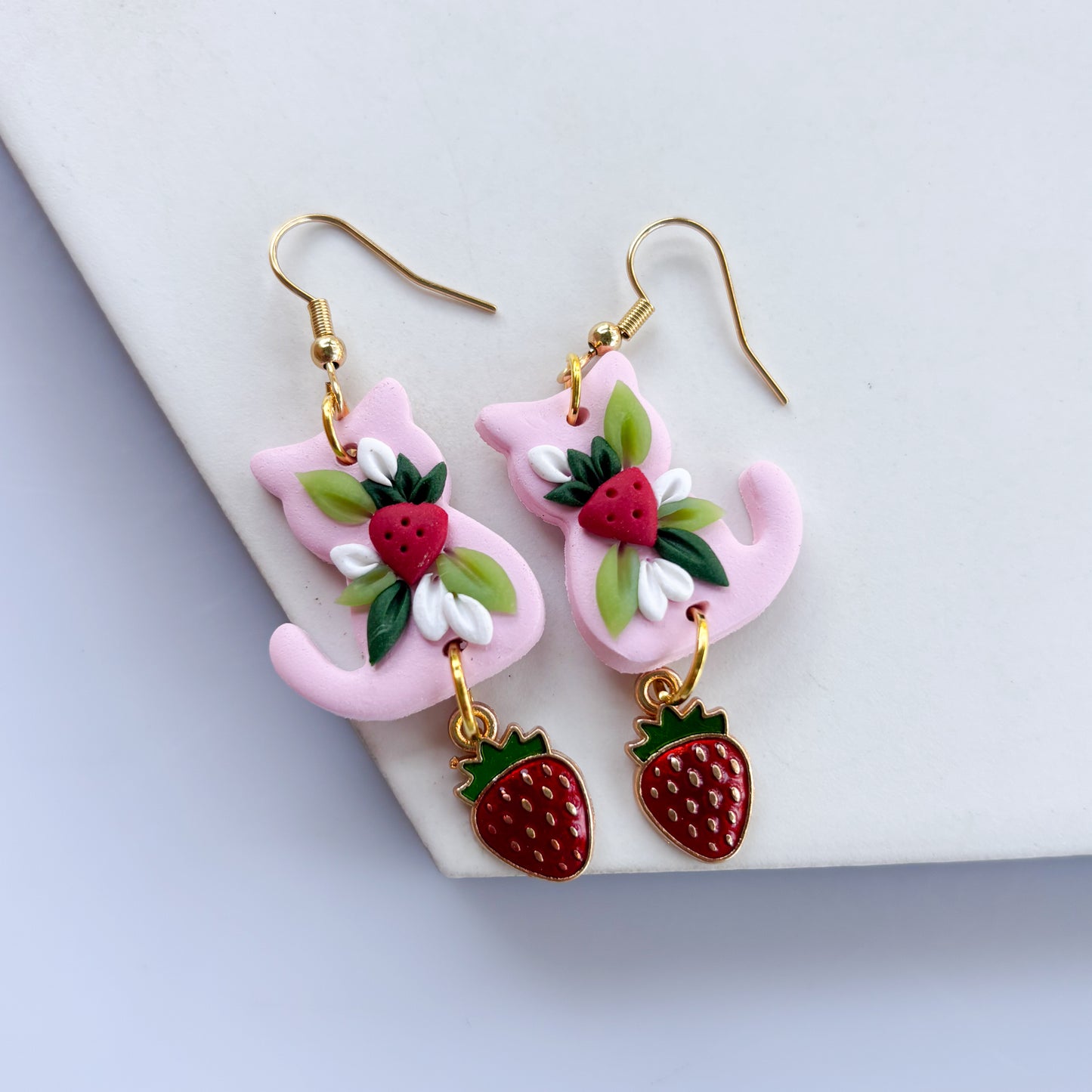 STRAWBERRY CAT EARRINGS