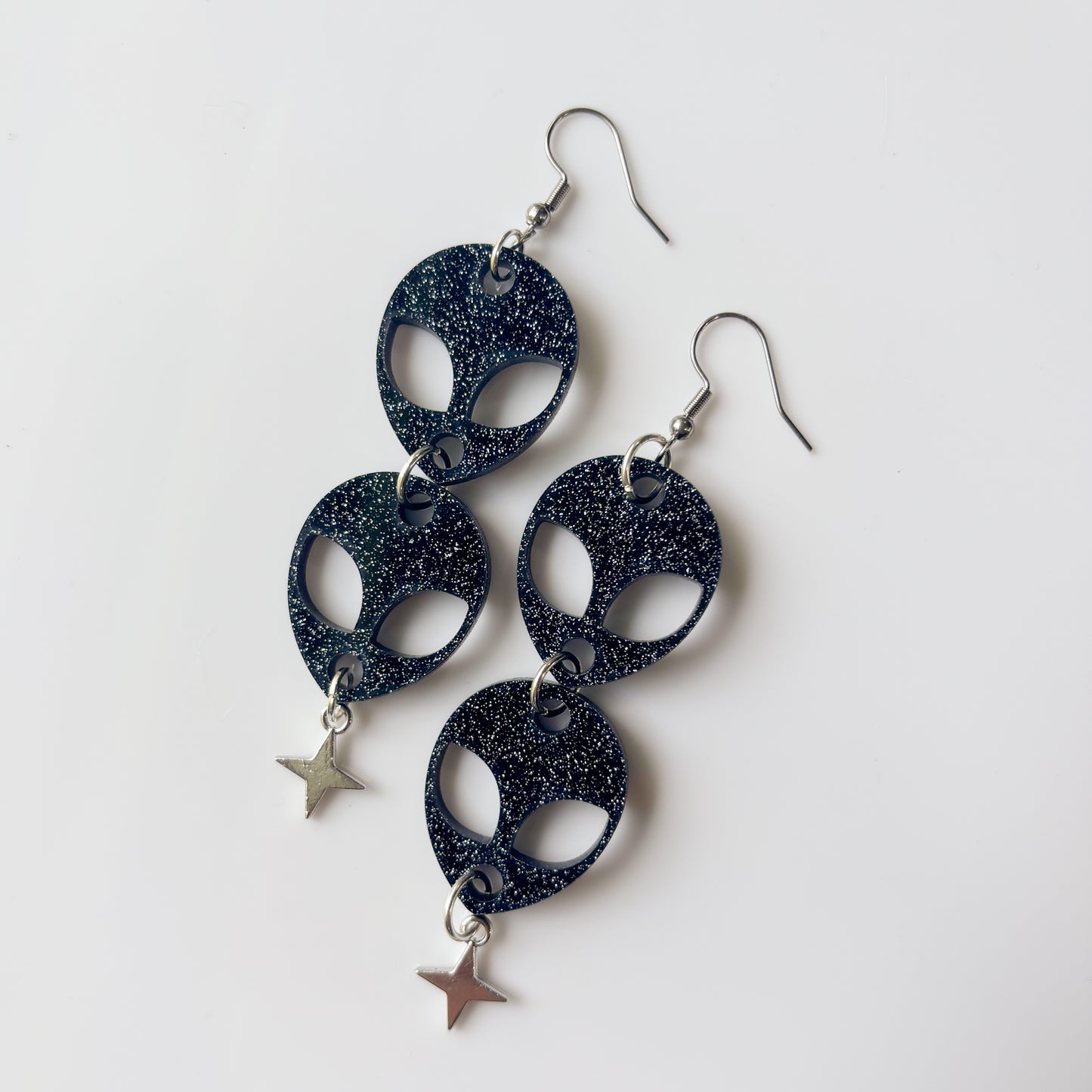 BLACK ALIEN DUO ACRYLIC EARRINGS