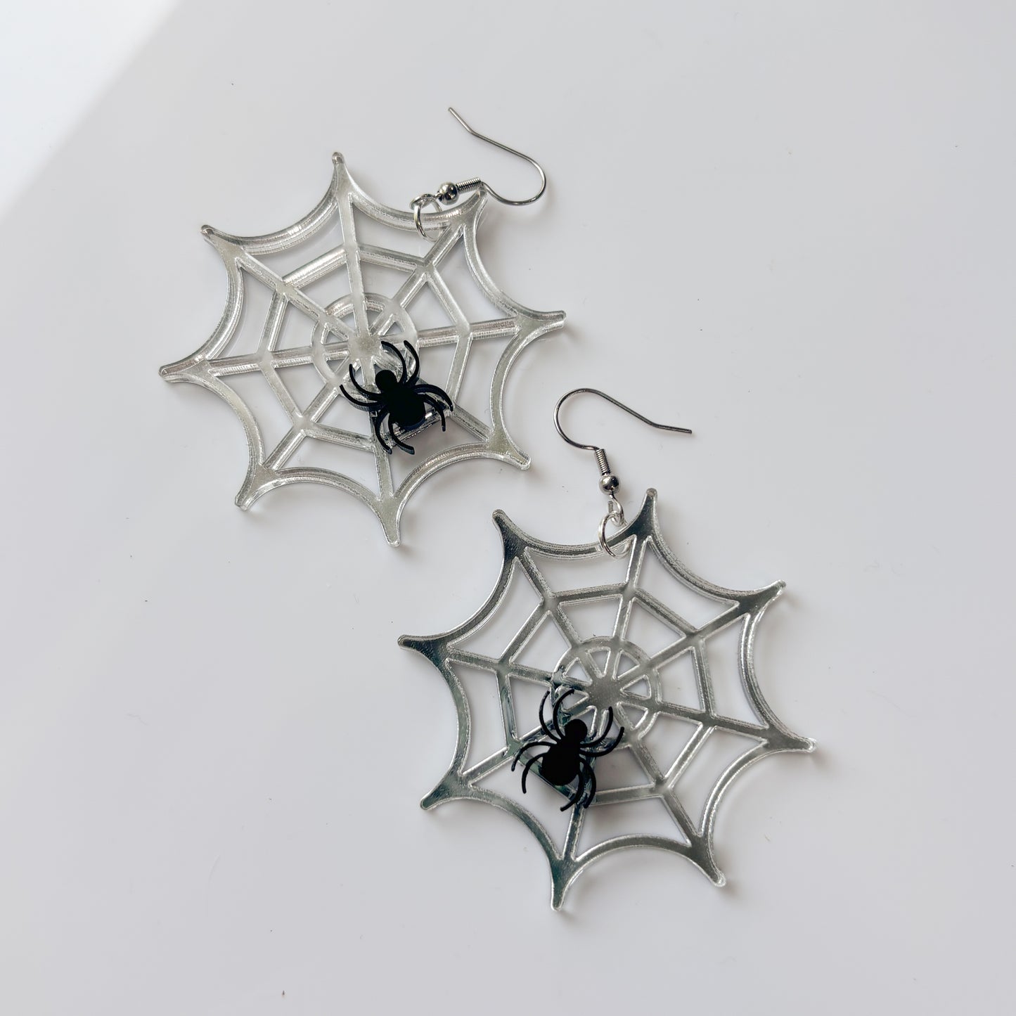 SPIDERWEB ACRYLIC EARRINGS