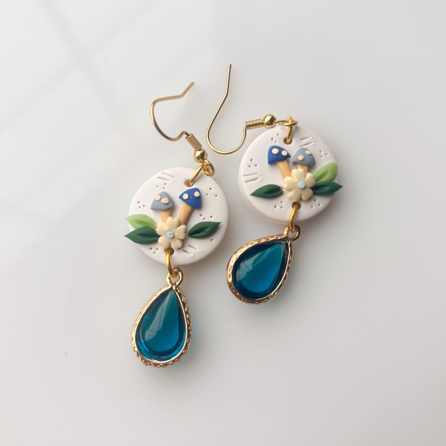 MUSHROOM CIRCLE EARRINGS