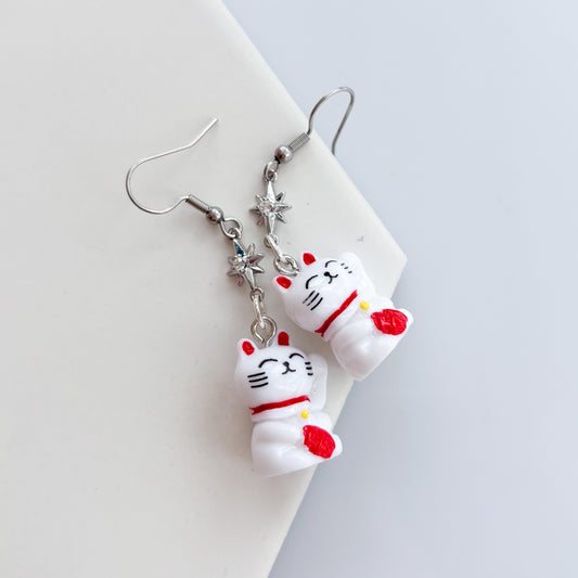 LUCKY CAT SILVER STAR CHARM EARRINGS