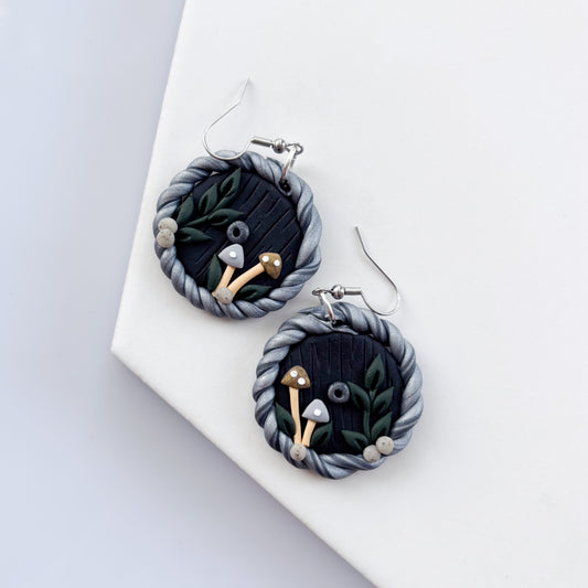 BLACK HOBBIT DOOR EARRINGS