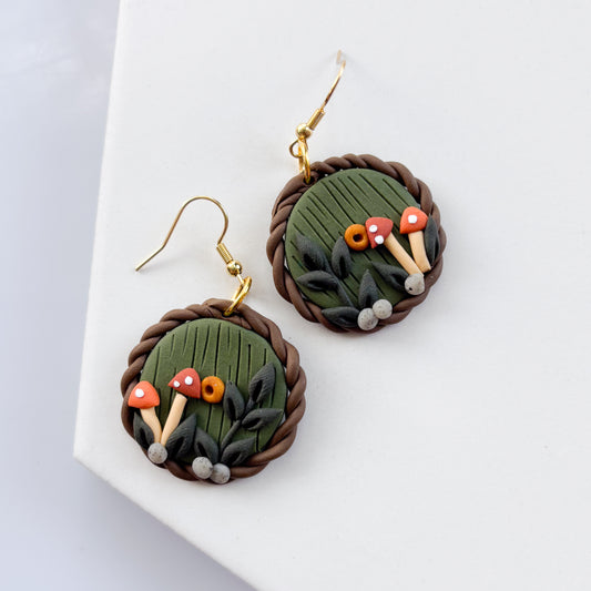 FALL HOBBIT DOOR EARRINGS