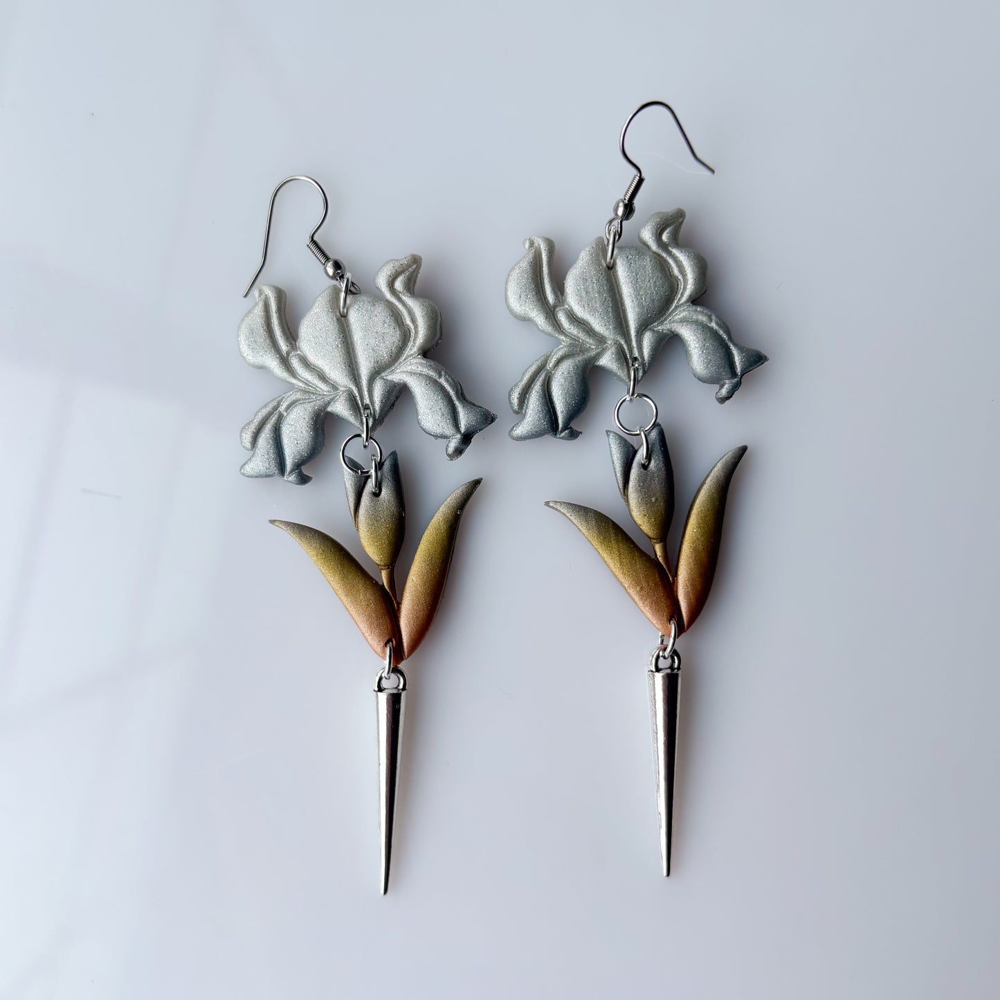 IRIS EARRINGS (METALLIC)