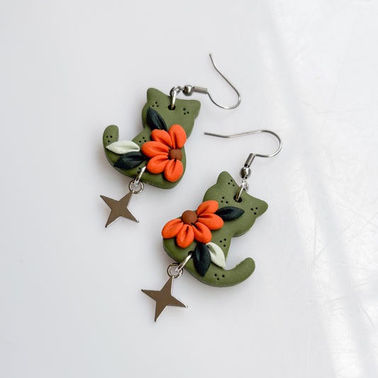 AUTUMN FLOWER CAT EARRINGS