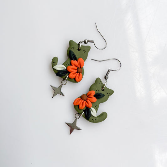 AUTUMN FLOWER CAT EARRINGS