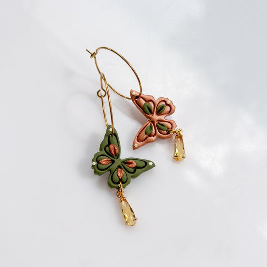 GREEN & COPPER MISMATCHED BUTTERFLY HOOP EARRINGS