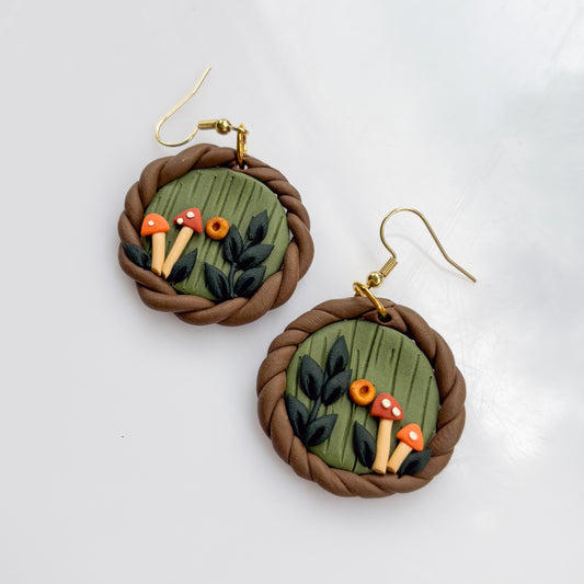 FALL HOBBIT DOOR EARRINGS