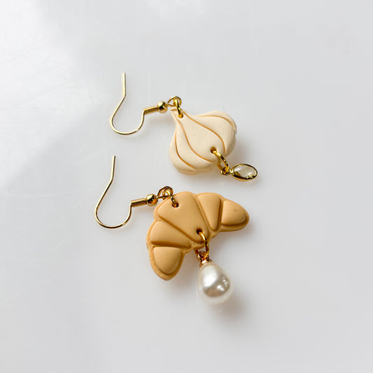 CROISSANT & GARLIC EARRINGS