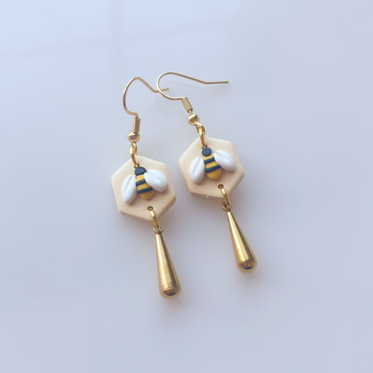 BEE EARRINGS (IVORY GOLD)