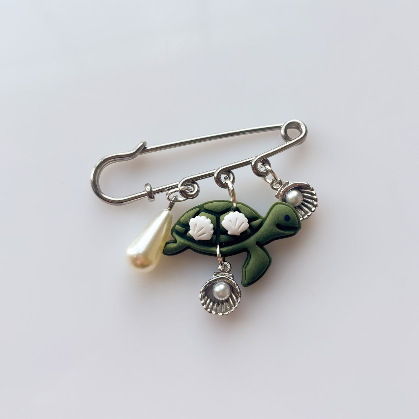 TURTLE & SEASHELL PIN