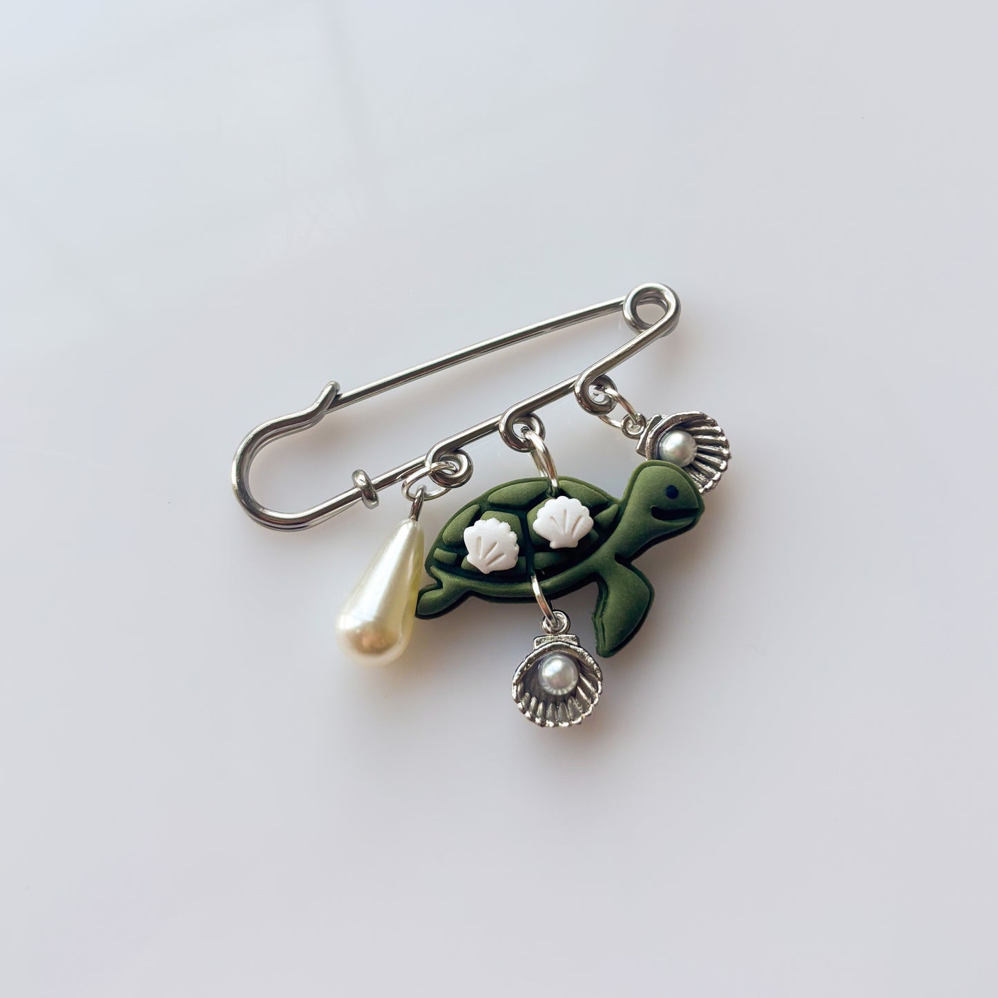 TURTLE & SEASHELL PIN