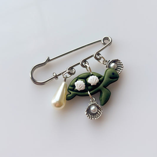 TURTLE & SEASHELL PIN