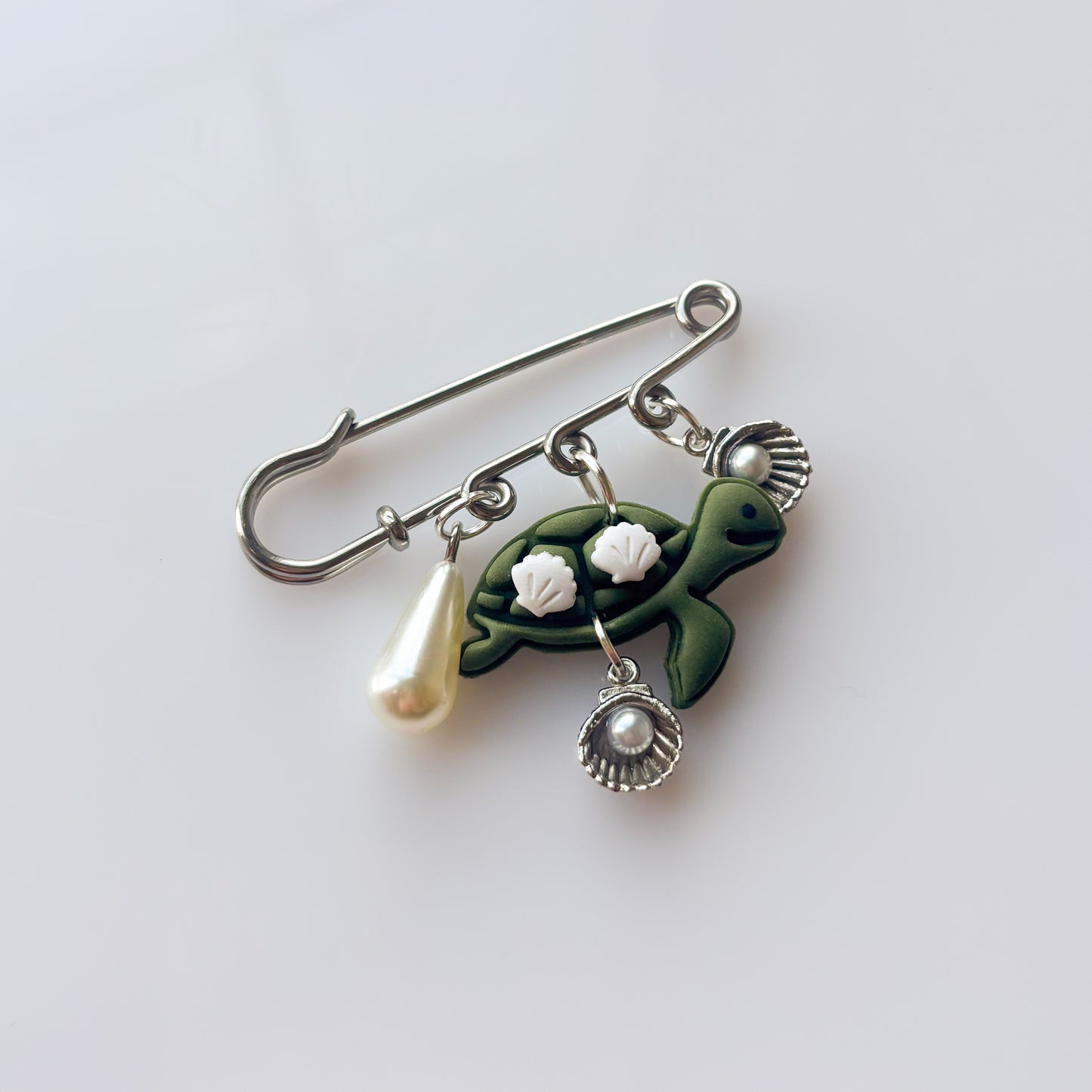 TURTLE & SEASHELL PIN
