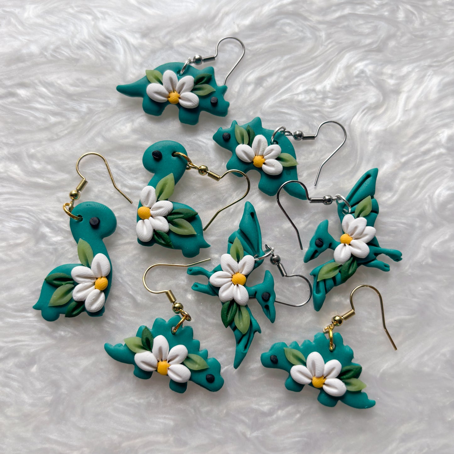DAISY DINO EARRINGS (BRONTO)