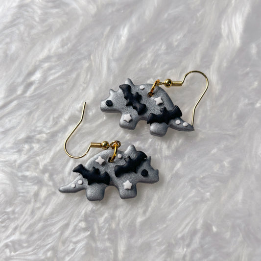 BAT DINO EARRINGS (TRICERATOPS)