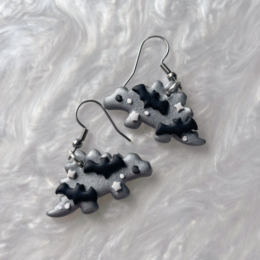 BAT DINO EARRINGS (STEGOSAURUS)
