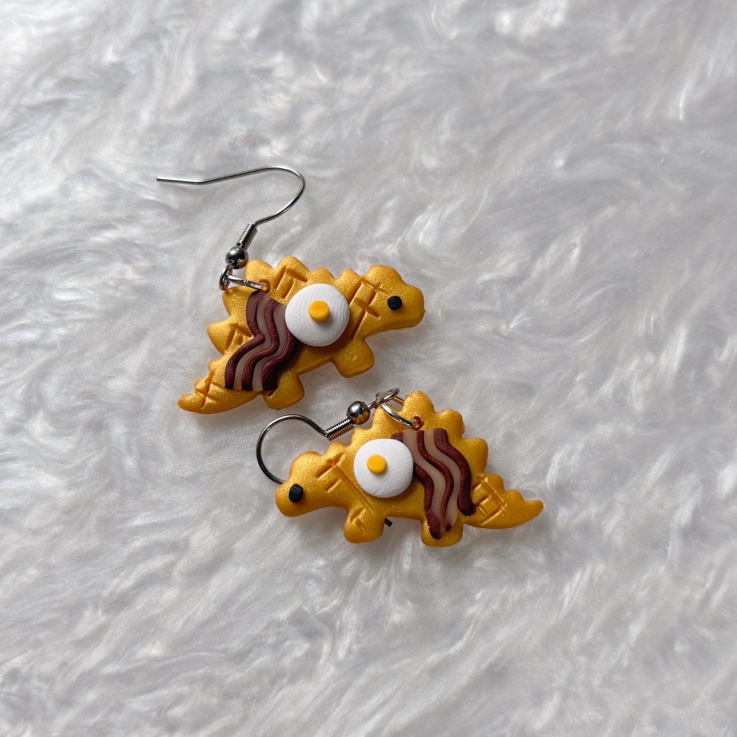 BREAKFAST DINO EARRINGS (STEGOSAURUS)